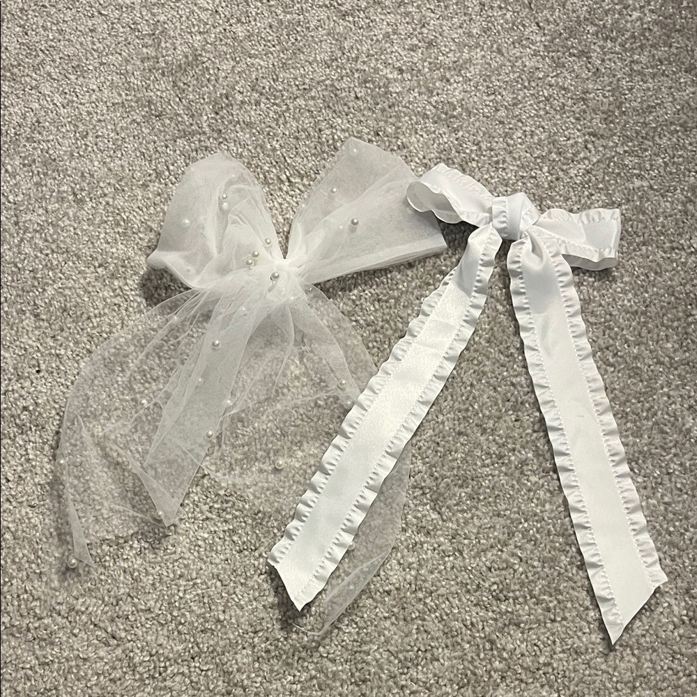 Elegant White Hair Bows